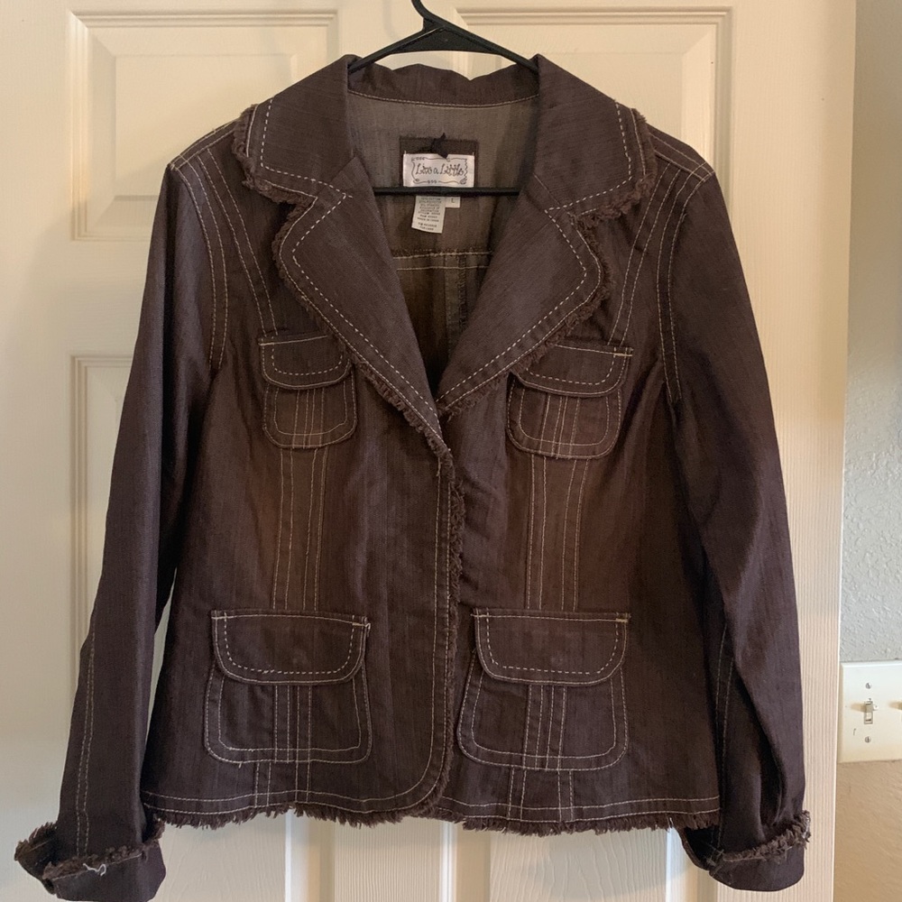 💕Livu a Little Women’s Jean Jacket Size Large!